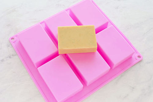 Rectangle 3.125 x 1.75 Silicone Mold: 6 Cavity - Elements Bath & Body