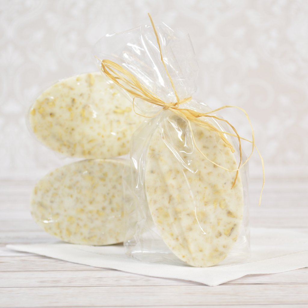 https://www.wholesalesuppliesplus.com/cdn-cgi/image/format=auto/https://www.wholesalesuppliesplus.com/Images/Products/8958-oatmeal-scrubby-soap.jpg