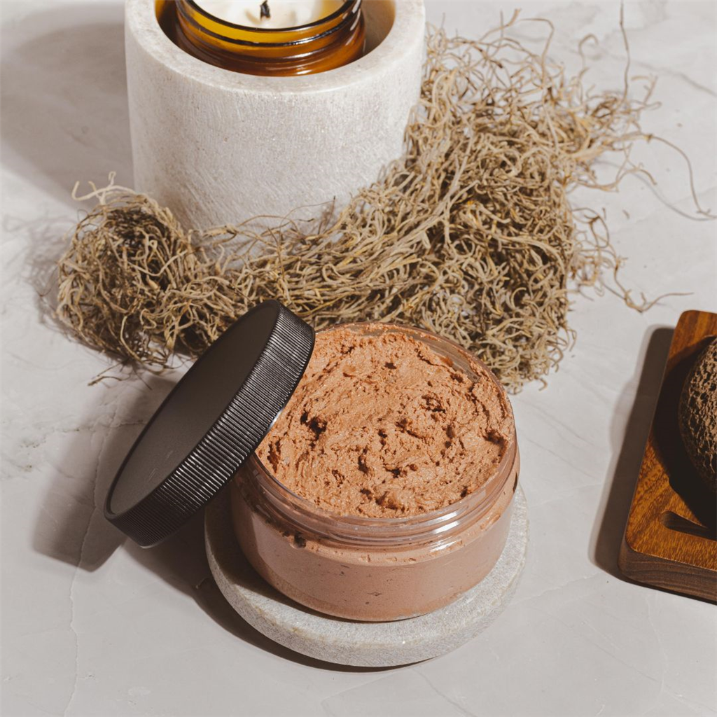 https://www.wholesalesuppliesplus.com/cdn-cgi/image/format=auto/https://www.wholesalesuppliesplus.com/Images/Products/Gingerbread-Sugar-Scrub-Kit.jpg